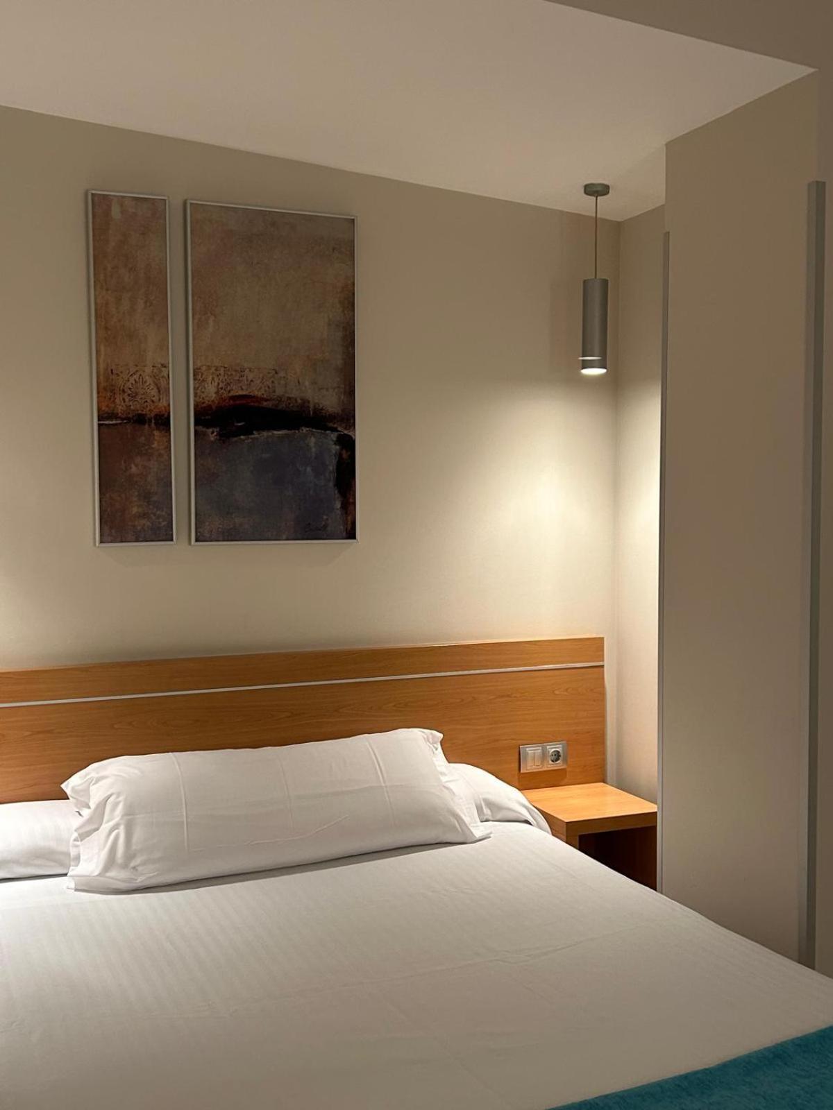 Hostal Aralar Aizoáin Zewnętrze zdjęcie
